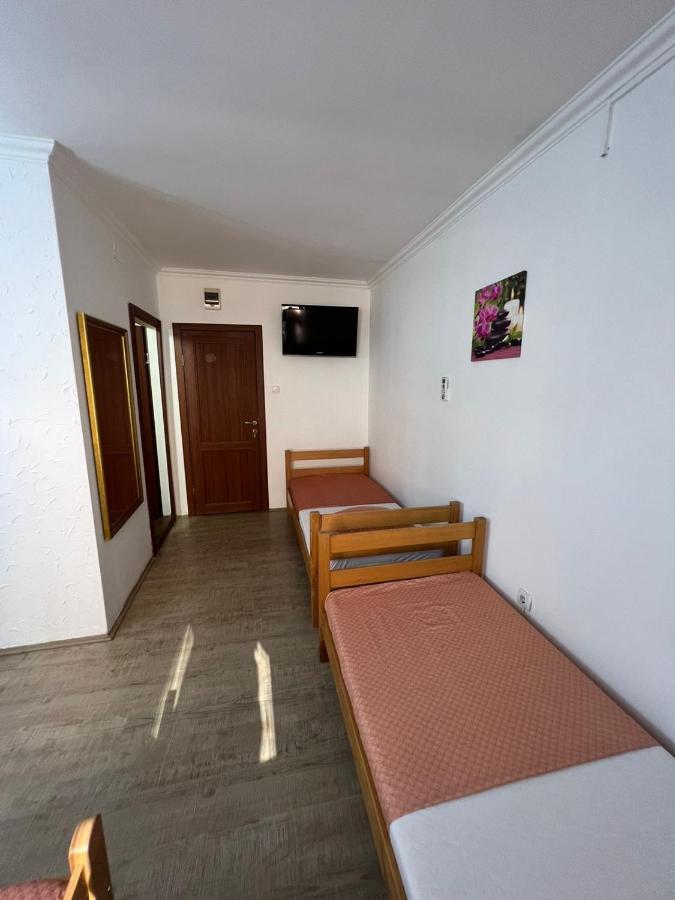 Motel Smek à Belgrade Extérieur photo