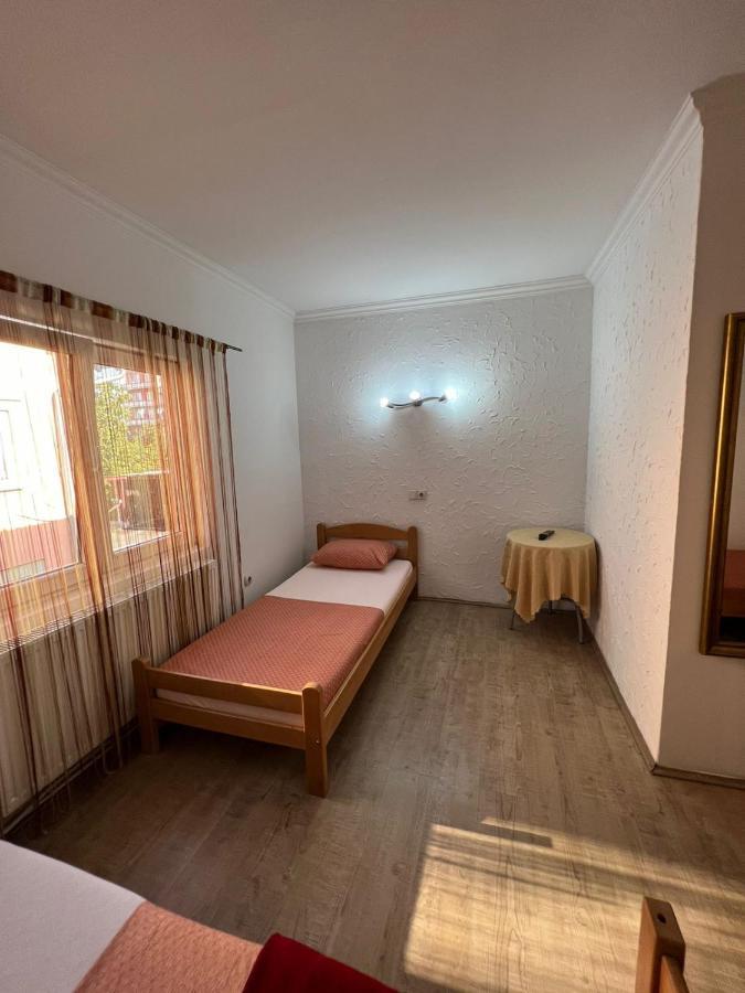 Motel Smek à Belgrade Extérieur photo