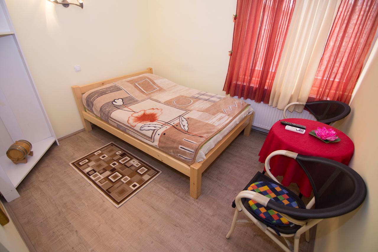 Motel Smek à Belgrade Extérieur photo