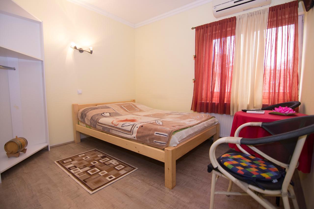 Motel Smek à Belgrade Extérieur photo